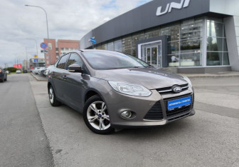 Подержанный автомобиль Ford Focus Sedan 2013 года (3 фото)