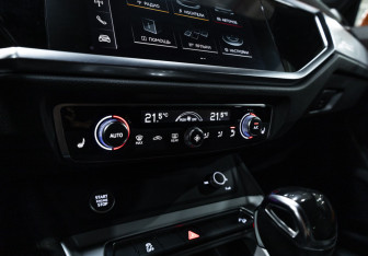Подержанный автомобиль Audi Q3 2019 года (18 фото)
