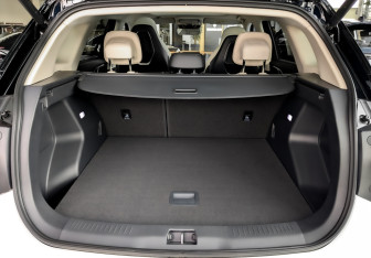 Новый Hongqi HS3 2025 (8 фото)