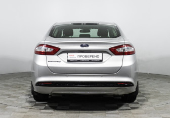 Подержанный автомобиль Ford Mondeo Sedan 2016 года (6 фото)