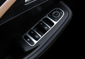 Подержанный автомобиль Omoda C5 2023 года (27 фото)