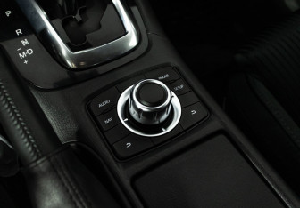 Подержанный автомобиль Mazda 6 Sedan 2014 года (17 фото)