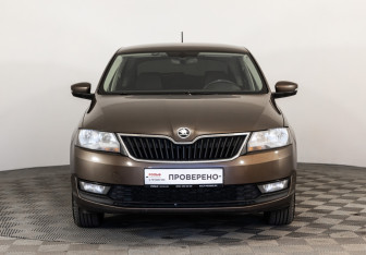 Подержанный автомобиль Skoda Rapid Liftback 2019 года (2 фото)