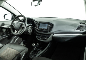 Подержанный автомобиль LADA (ВАЗ) Vesta Sedan 2017 года (9 фото)