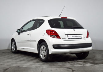Подержанный автомобиль Peugeot 207 Hatchback 2010 года (7 фото)
