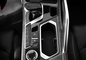 Подержанный автомобиль Geely Tugella 2022 года (13 фото)