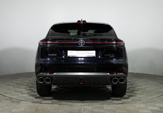 Подержанный автомобиль Changan UNI-K 2023 года (6 фото)