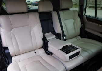 Подержанный автомобиль Lexus LX 2016 года (29 фото)