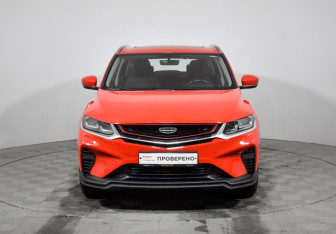 Подержанный автомобиль Geely Coolray 2022 года (2 фото)