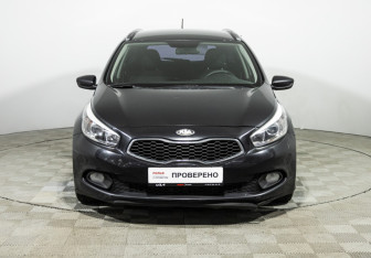 Подержанный автомобиль Kia Ceed Wagon 2013 года (2 фото)