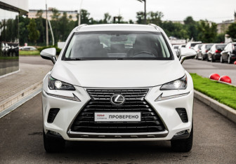 Подержанный автомобиль Lexus NX 2017 года (4 фото)
