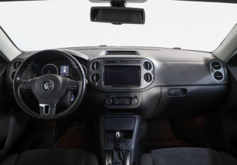 Подержанный автомобиль Volkswagen Tiguan 2011 года (9 фото)