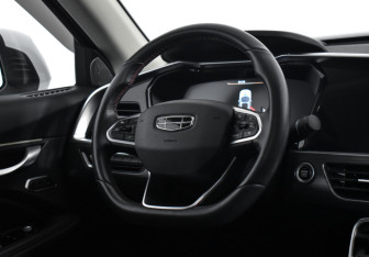Подержанный автомобиль Geely Tugella 2021 года (15 фото)