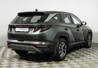 Подержанный автомобиль Hyundai Tucson 2022 года (5 фото)