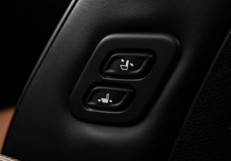 Подержанный автомобиль Kia Carnival 2021 года (31 фото)