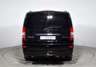 Подержанный автомобиль Mercedes-Benz Viano 2013 года (6 фото)