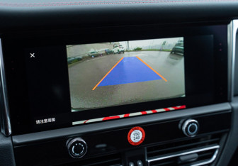 Новый Porsche Macan 2025 (13 фото)