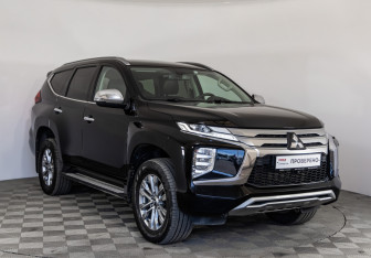 Подержанный автомобиль Mitsubishi Pajero Sport 2022 года (3 фото)