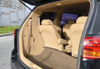 Подержанный автомобиль Kia Carnival 2019 года (8 фото)