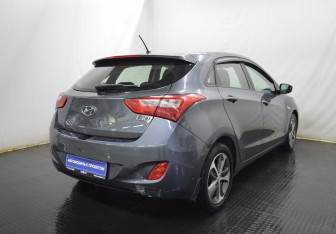 Подержанный автомобиль Hyundai i30 Hatchback 2016 года (5 фото)