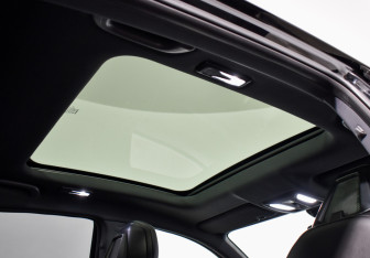 Подержанный автомобиль Changan UNI-V 2023 года (13 фото)