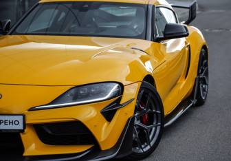 Подержанный автомобиль Toyota Supra 2022 года (3 фото)
