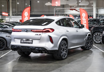 Подержанный автомобиль BMW X6 M 2020 года (8 фото)