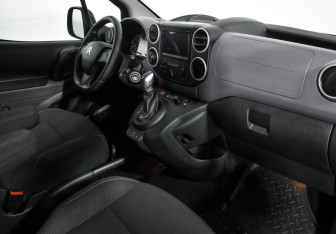 Подержанный автомобиль Citroen Berlingo 2021 года (10 фото)