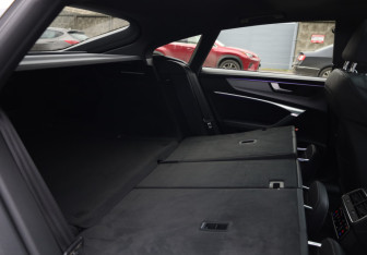 Подержанный автомобиль Audi A7 2018 года (15 фото)