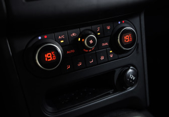 Подержанный автомобиль Nissan Qashqai 2012 года (15 фото)