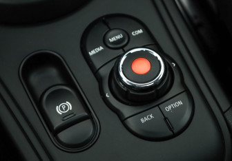 Подержанный автомобиль MINI Countryman 2018 года (21 фото)