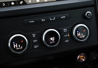 Подержанный автомобиль Land Rover Discovery 2018 года (17 фото)