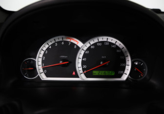 Подержанный автомобиль Chevrolet Captiva 2007 года (10 фото)