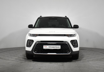 Подержанный автомобиль Kia Soul 2022 года (2 фото)