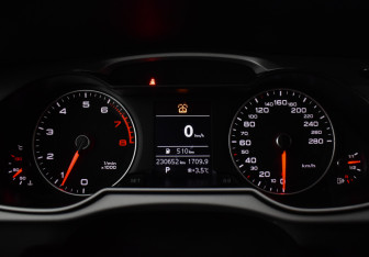 Подержанный автомобиль Audi A4 Sedan 2015 года (19 фото)