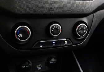 Подержанный автомобиль Hyundai Creta 2021 года (15 фото)