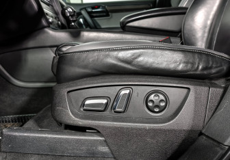 Подержанный автомобиль Audi Q7 2012 года (12 фото)