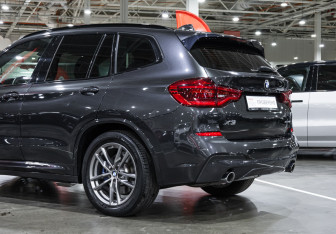 Подержанный автомобиль BMW X3 2021 года (11 фото)