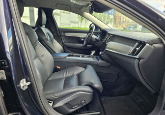 Подержанный автомобиль Volvo S90 2019 года (11 фото)