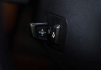 Подержанный автомобиль BMW X5 2013 года (14 фото)