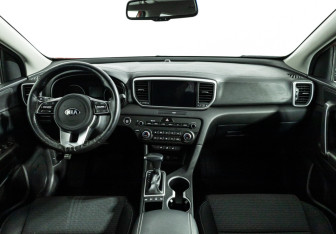Подержанный автомобиль Kia Sportage 2022 года (13 фото)