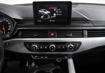 Подержанный автомобиль Audi A4 Sedan 2015 года (18 фото)