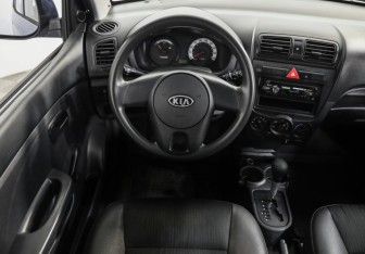 Подержанный автомобиль Kia Picanto 2010 года (11 фото)