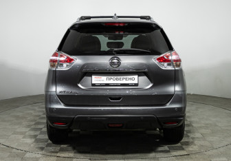 Подержанный автомобиль Nissan X-Trail 2017 года (6 фото)