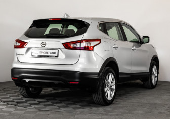 Подержанный автомобиль Nissan Qashqai 2018 года (5 фото)