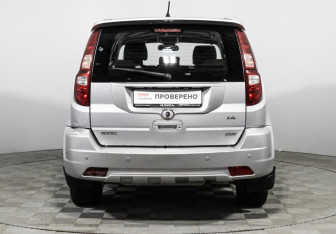 Подержанный автомобиль Great Wall Hover H3 2012 года (6 фото)