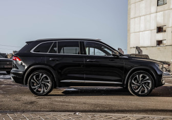 Подержанный автомобиль Geely Monjaro 2022 года (6 фото)