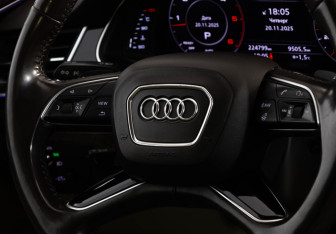 Подержанный автомобиль Audi Q7 2015 года (14 фото)