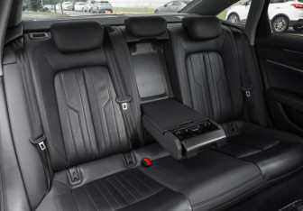 Подержанный автомобиль Audi A6 Sedan 2020 года (30 фото)