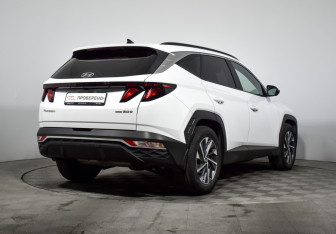 Подержанный автомобиль Hyundai Tucson 2022 года (5 фото)